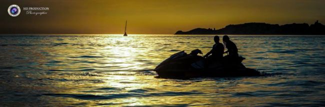 Bouée tractée par jet ski Marseille plage des catalans